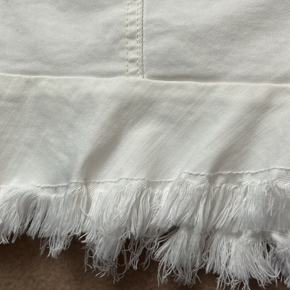 Blank NYC Fringed White Flair Shorts - Picture 4 of 9